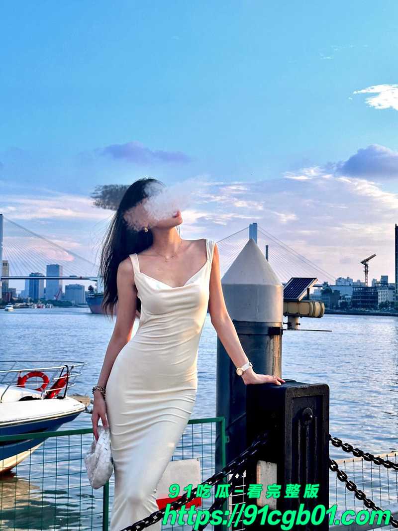 我是一只羊Celine 电影级美鲍遭抱腿猛插 唯美画面简直要人命