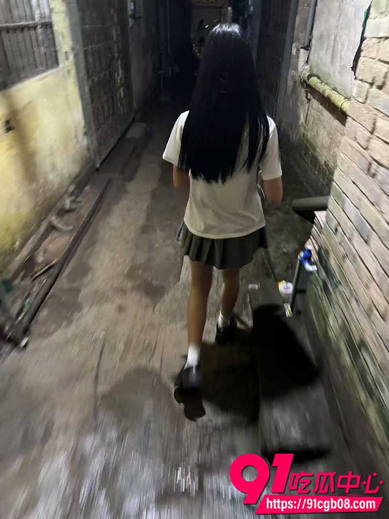 最美站街女 3