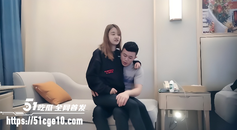 七天探花约炮甜美外围 3