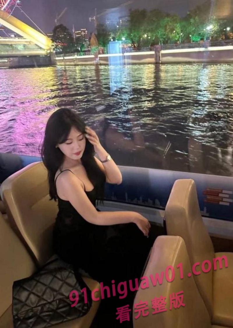 邹清雯 4