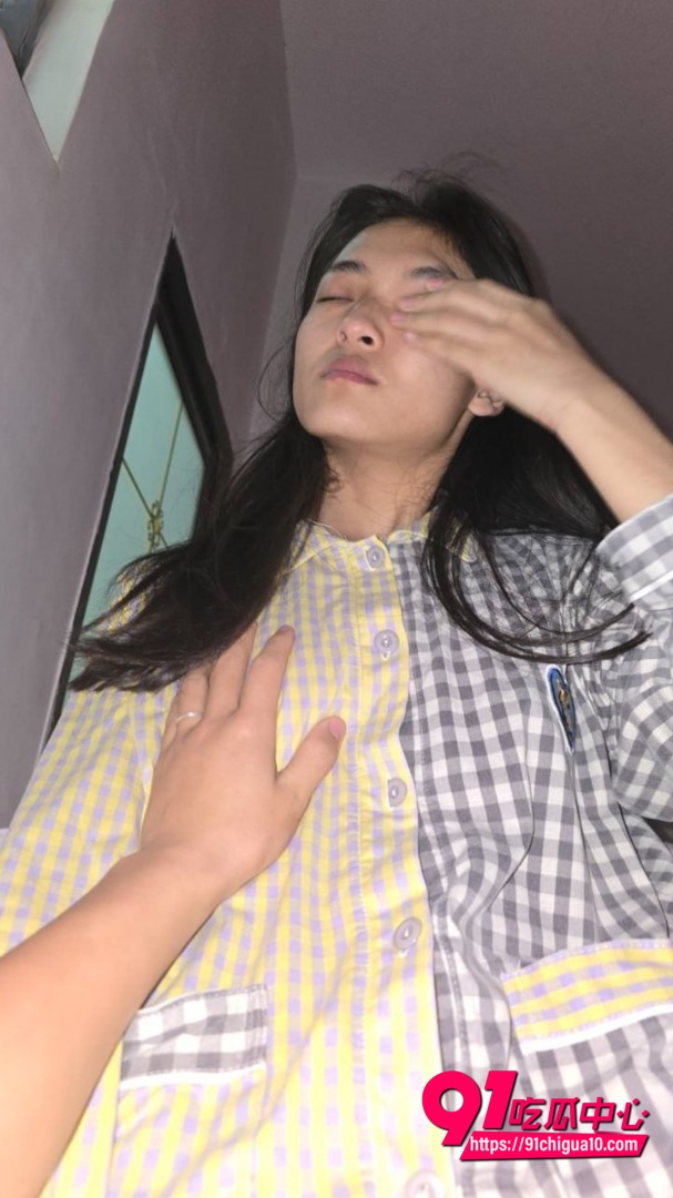 福建贫乳女大学生 陈芳绘 私密生活曝光 甜蜜同居变背叛风暴 这恋爱到底还有谁敢乱谈