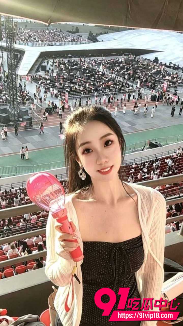 石家庄美团客服李晓娇探探约炮1