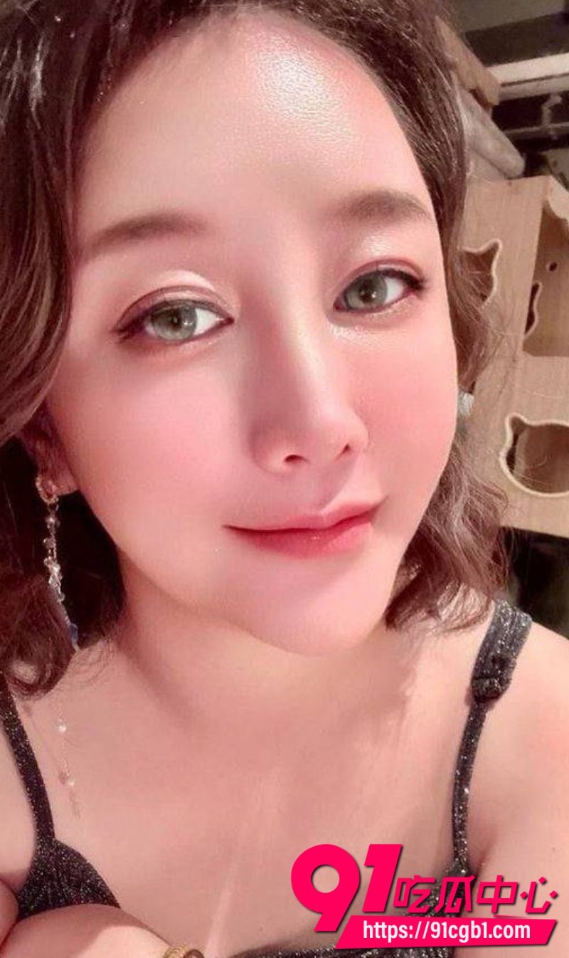 成都七中物理老师周雨欣12 成都七中物理老师周雨欣12
