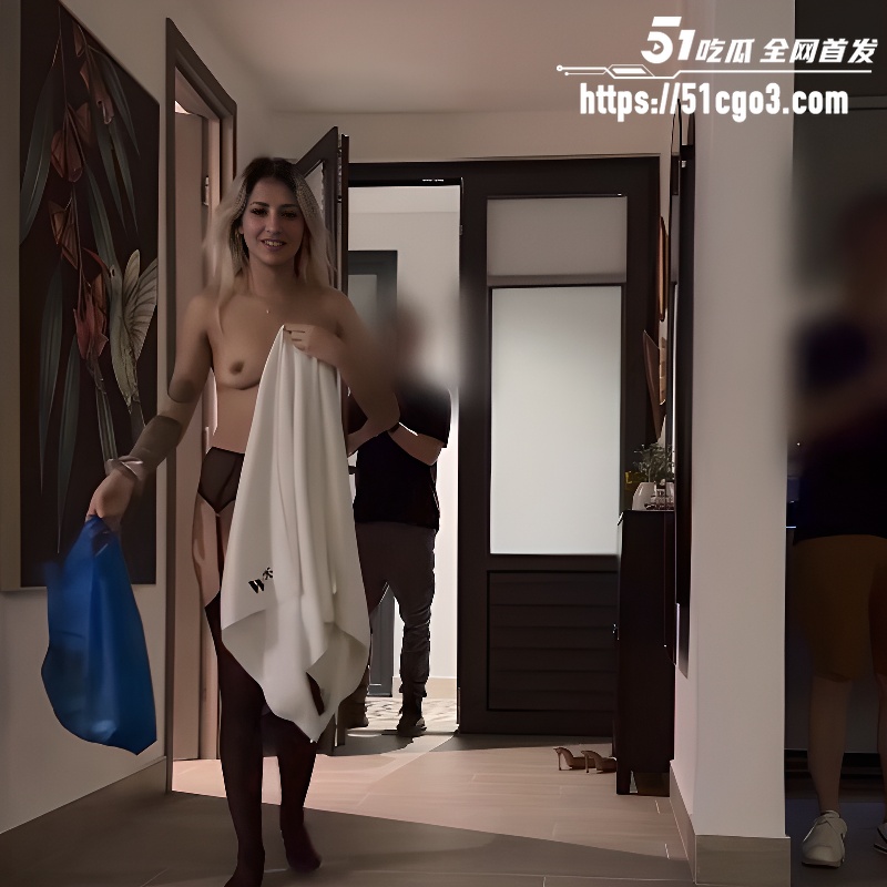绿帽媚黑淫妻 索菲亚 付费视频 1 绿帽媚黑淫妻 索菲亚 付费视频 1