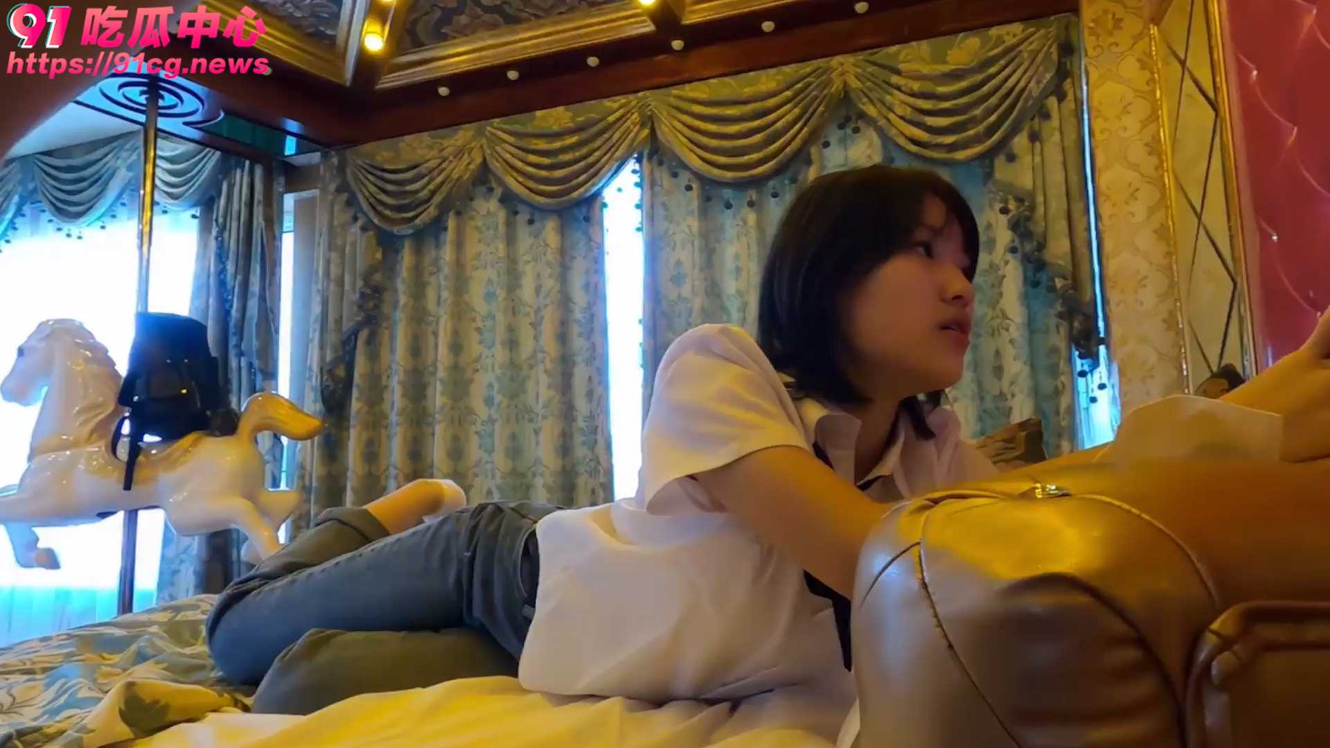 【哇 好深好深啊】多角度偷拍02年舞蹈系女孩 见证思春少女的滋润与蜕变!