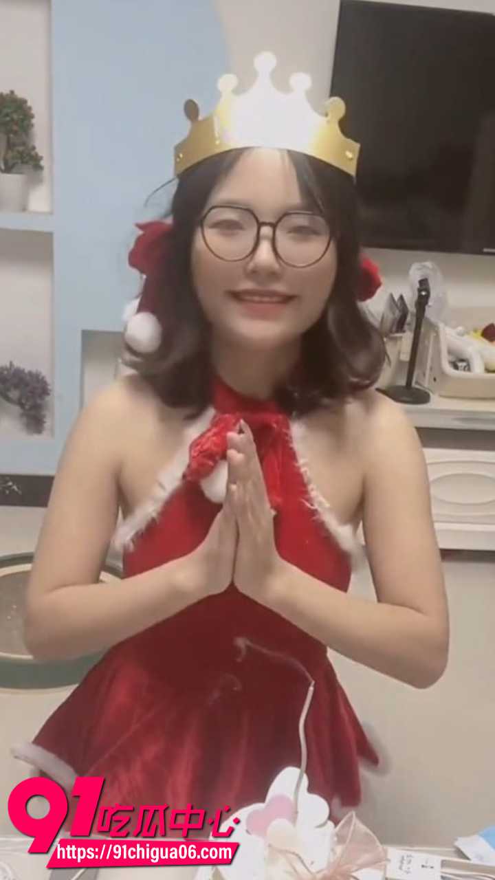 快手周周乖崽私人定制庆生黑料5
