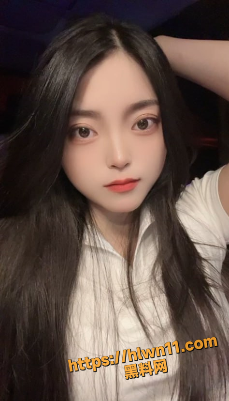 花臀肉感型女神 超级激烈的后入打桩式狂顶肥臀 舞娘般身材的翘臀女友被男友顶的性爱视频流出！