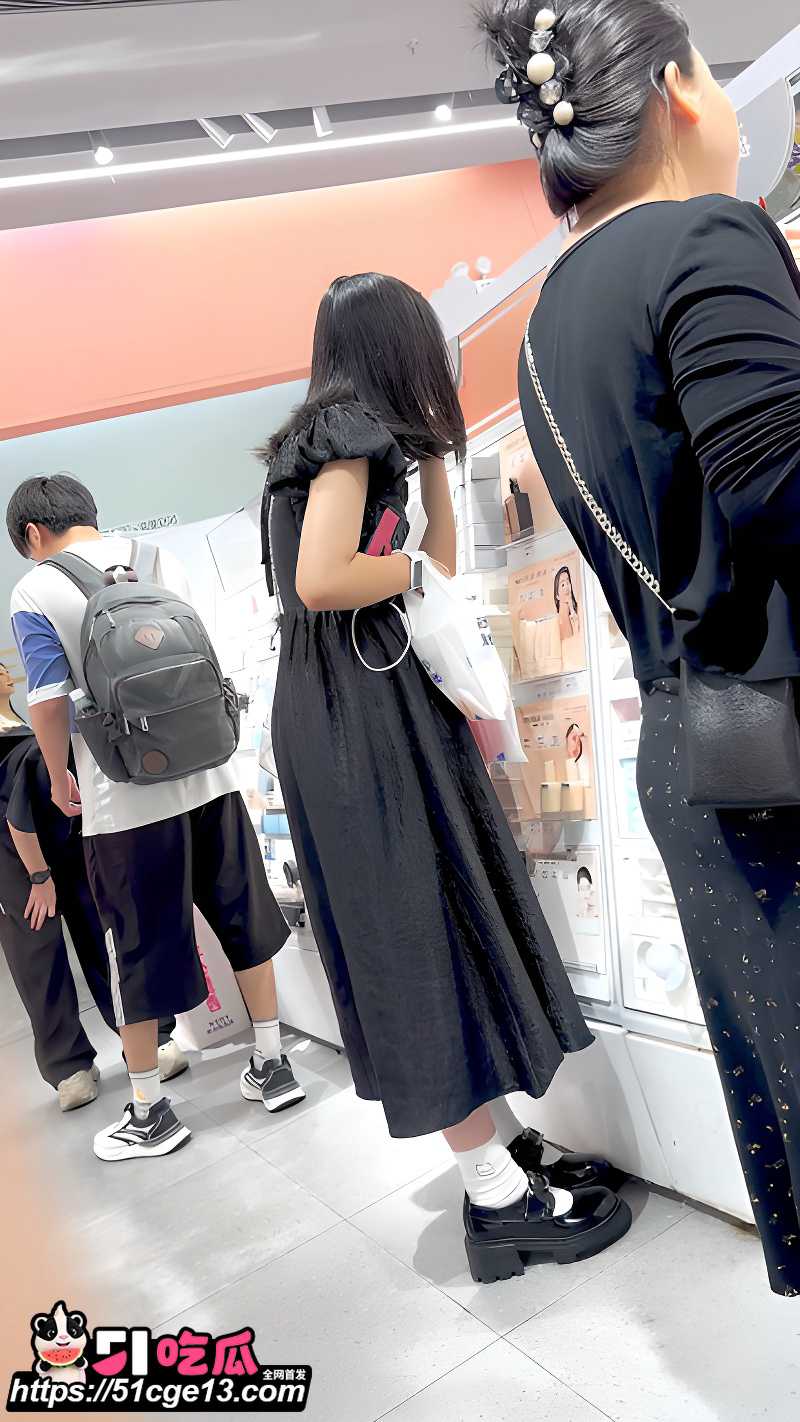 顶点大师商场偷拍视频 2 顶点大师商场偷拍视频 2