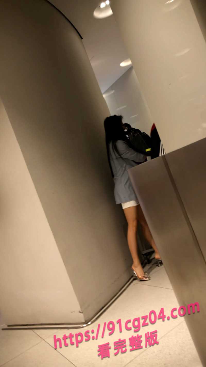 少妇被抄底偷拍网页素材3素材水印版 少妇被抄底偷拍网页素材3素材水印版