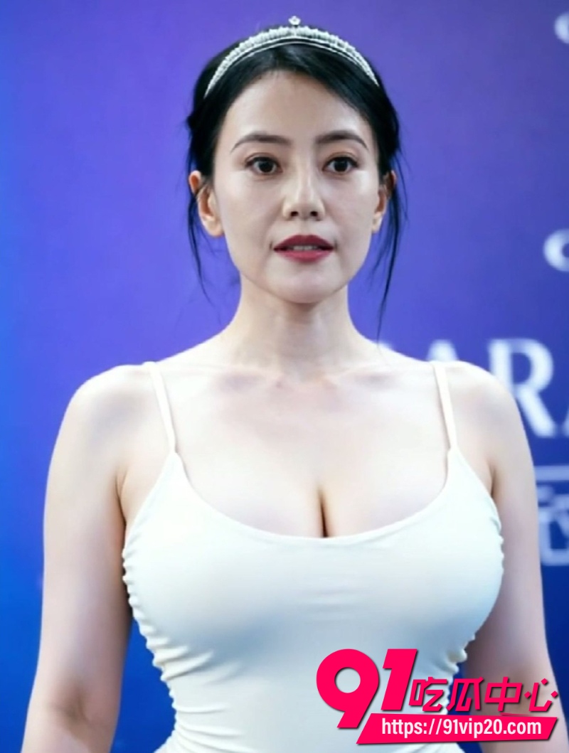 AI恶搞高圆圆 成熟美人全裸 自己主动骑乘摇腰把鸡巴吃到最深美乳甩到飞起