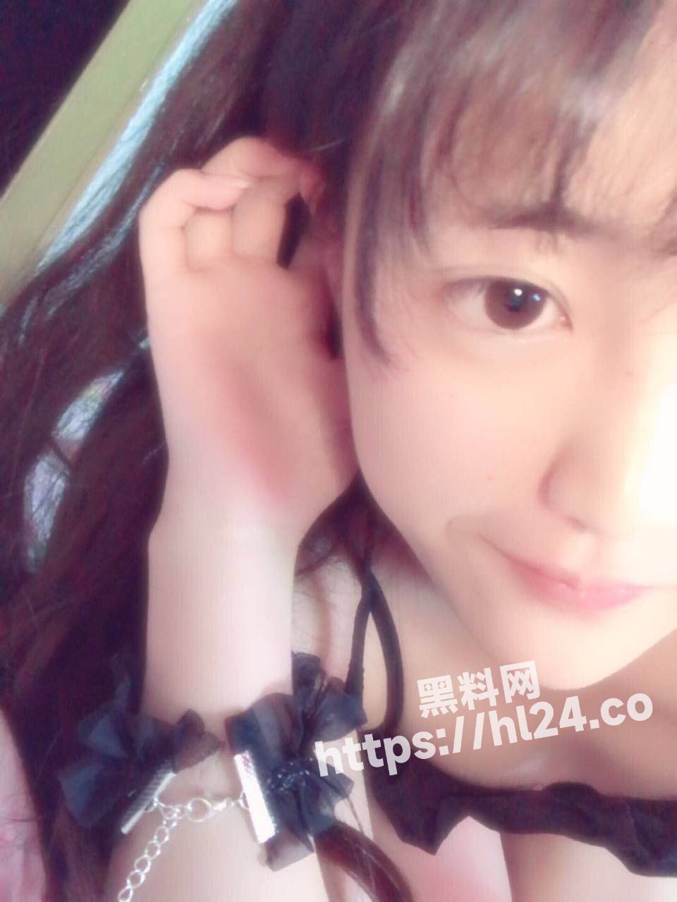 云南女高中生 沈心瑶 白嫩大奶揉捏各种骚拍自慰，粉色的鲍鱼让人大开眼界！