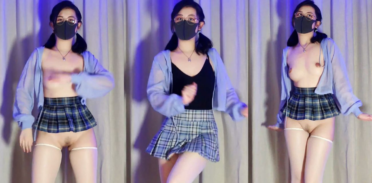 推特网黄naimi奶咪自慰合集 口罩眼镜下藏不住骚的浪饥渴!