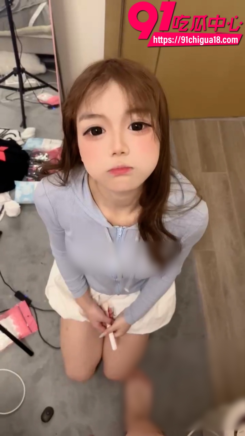 音万粉少萝世奈被扒前身福利姬上岸真名向然16 音万粉少萝世奈被扒前身福利姬上岸真名向然16