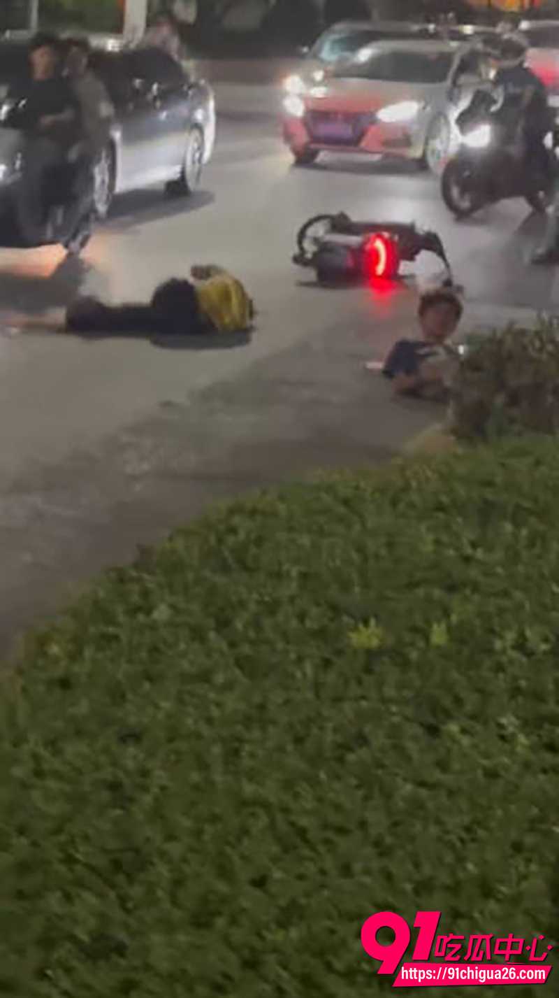 南宁深夜鬼火对撞事件  2