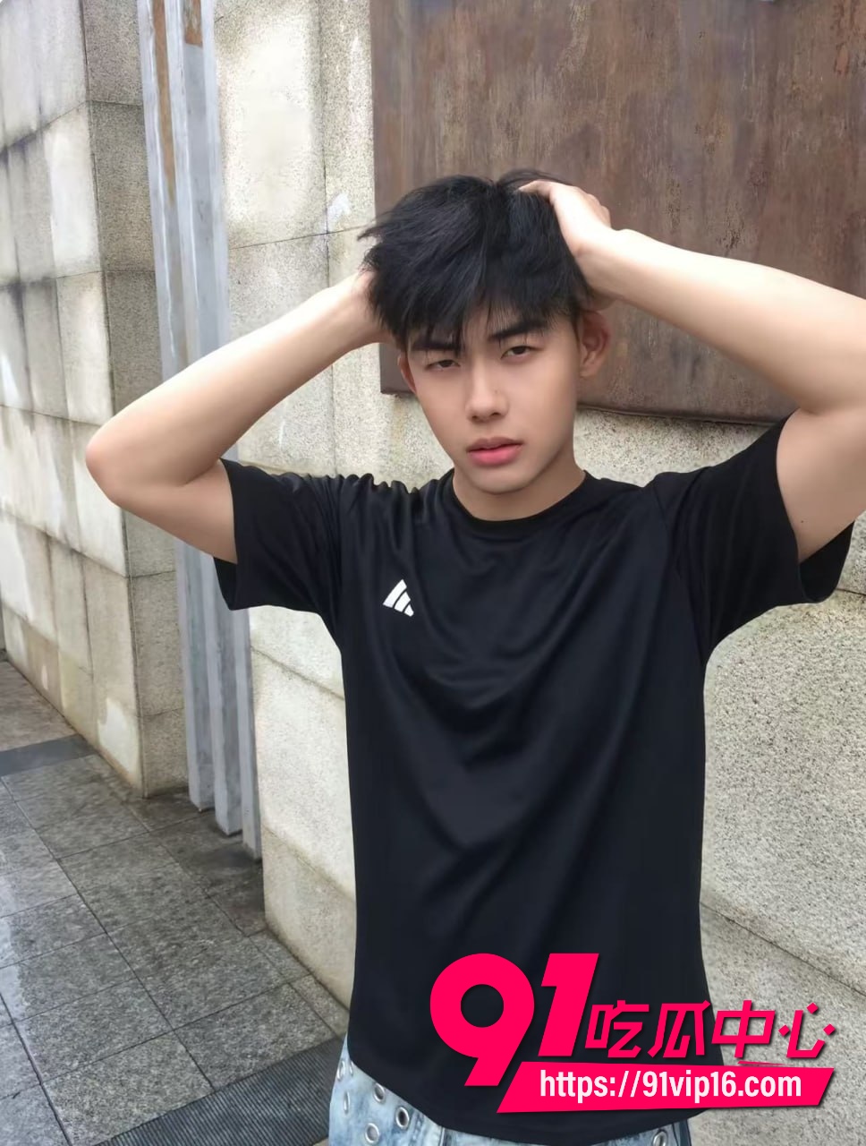 抖音精神小妹高冷小美24