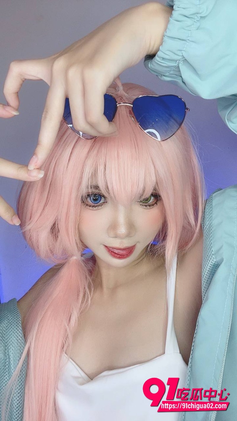 越南福利姬PoppaChan最新写真1