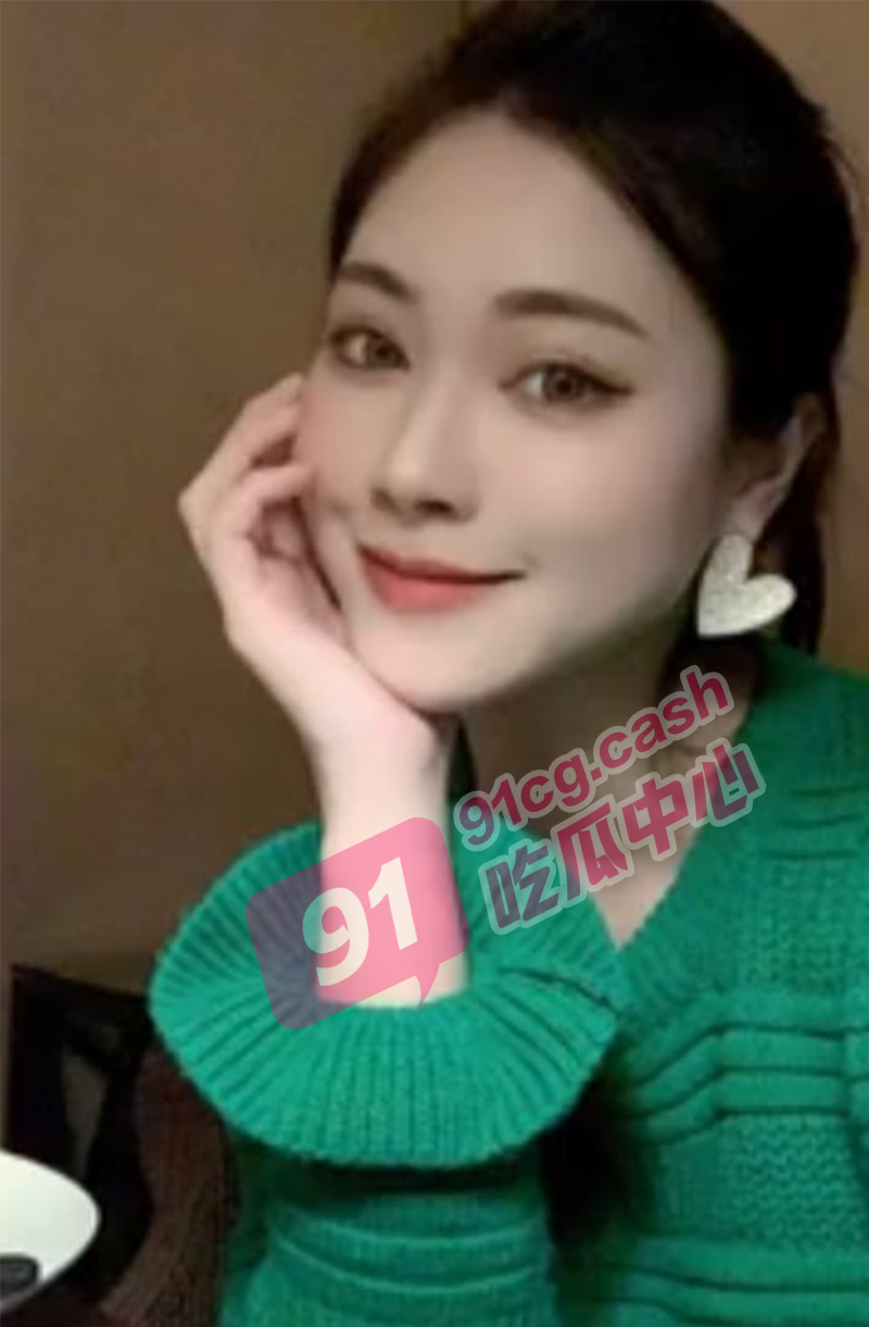 【情侣自拍】黄发美女和肥猪佬男友在家性爱 被操到语无伦次 全身痉挛！