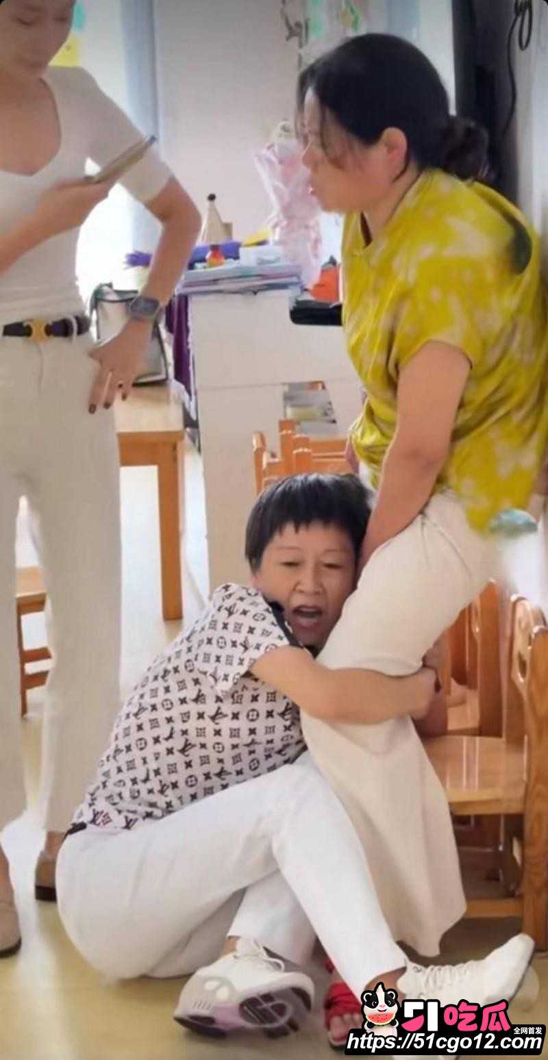 山东烟台莱阳幼儿园打人事件011