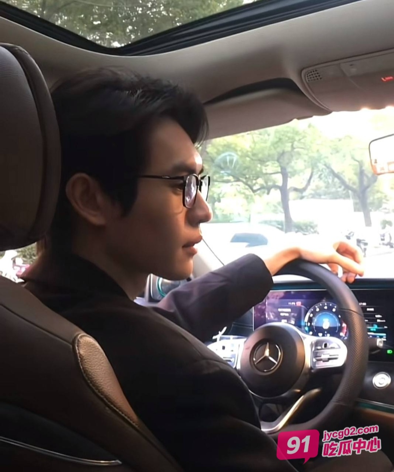 抖音男网红Amant骗炮被曝 超美女主被玩半年等来的是不想恋爱～ 配图21