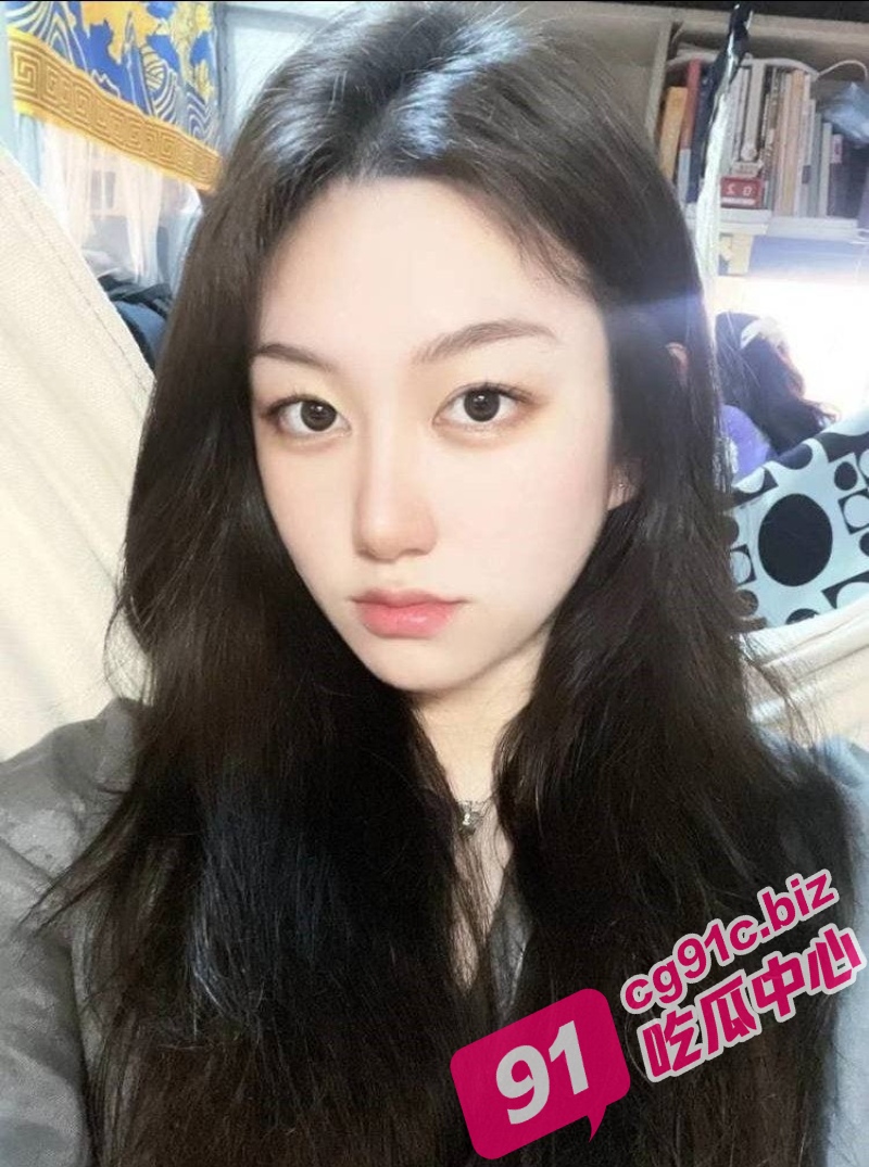 重庆大学美视电影学院王玥汐～被富二代男友叫上好兄弟往死了操 这逼算是废了