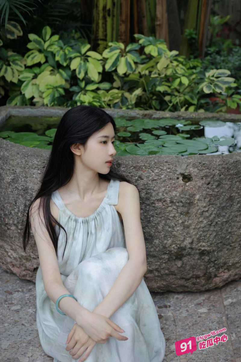 中央戏剧学院圈圈做外围 邀请群友观看特斯拉车震 直播展现母狗本色！ 配图8
