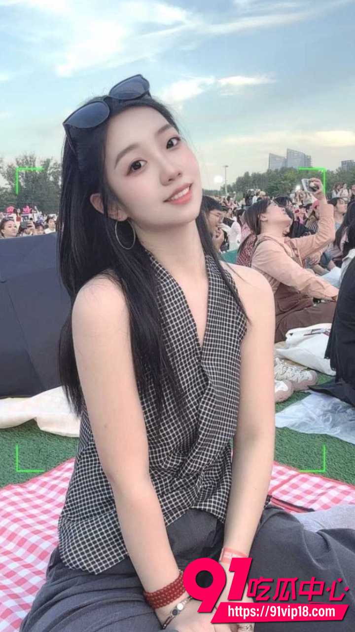 石家庄美团客服李晓娇探探约炮2