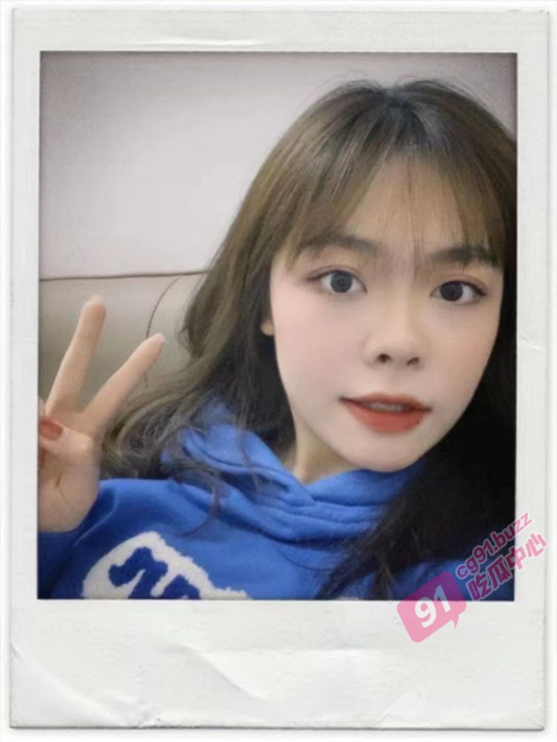 您的快餐已送达～广东大二学妹梁琳利用假期外卖送逼 穿上情趣内衣 主动成为您的盘中餐！