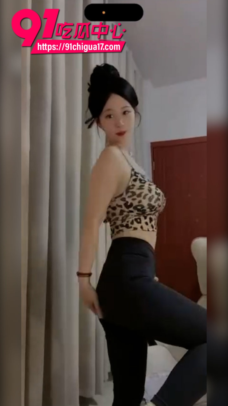 极品御姐林艾佳跟金主爸爸1V1裸聊10