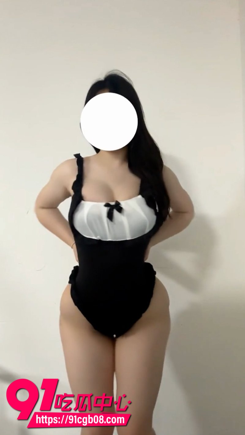 抖音136W粉丝女网红霸王龙女孩美美定制福利网页素材1