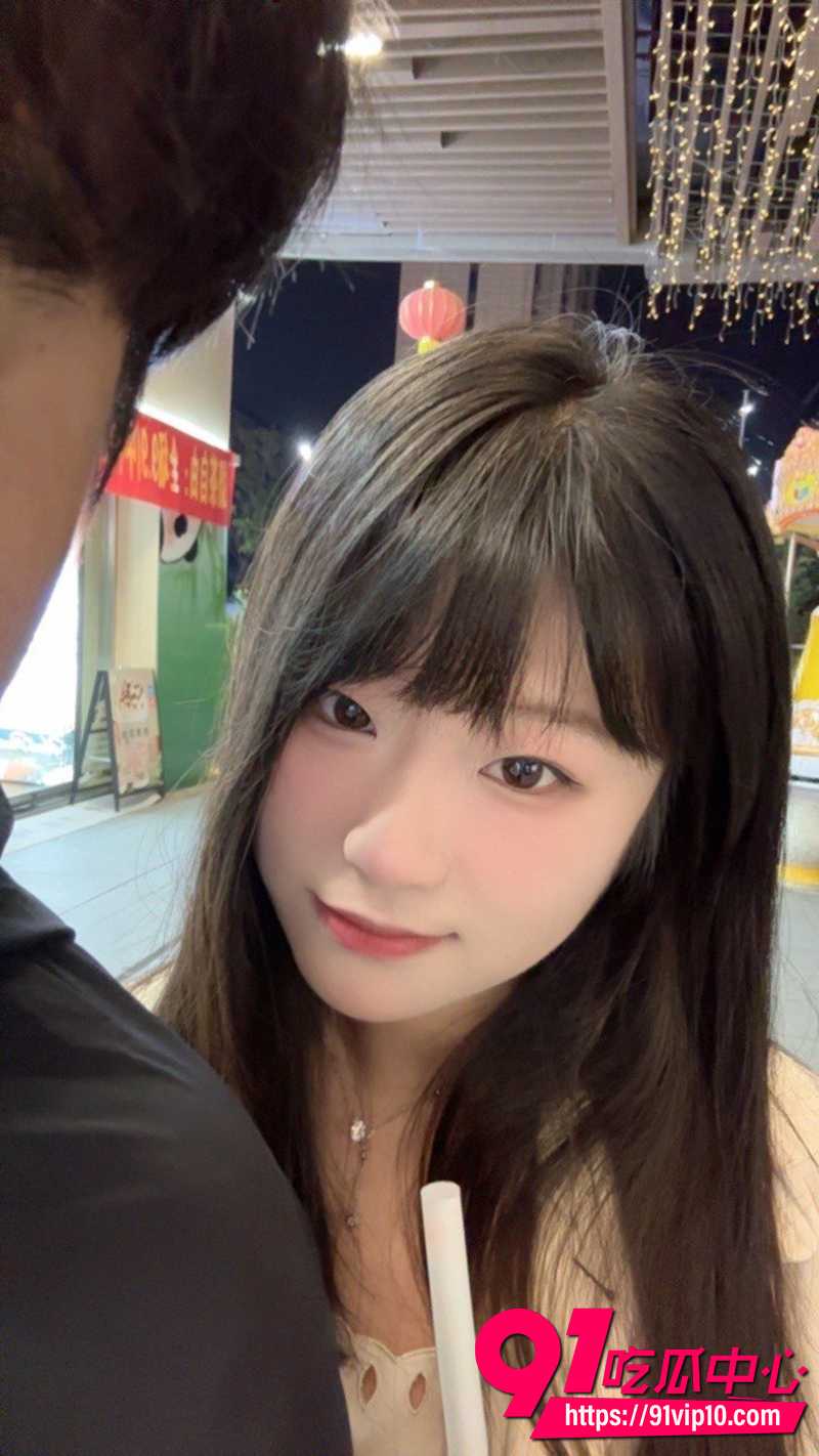 四川师范大学刘裙 与男友性爱视频泄漏 粉穴被大屌干得淫水流满床!