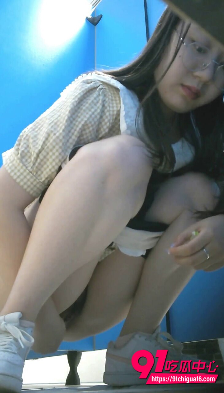 大神商场女厕偷拍合集7 大神商场女厕偷拍合集7
