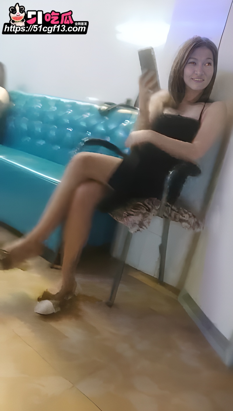 夜探城中村站街女 风骚人妻只要一百块 1 夜探城中村站街女 风骚人妻只要一百块 1