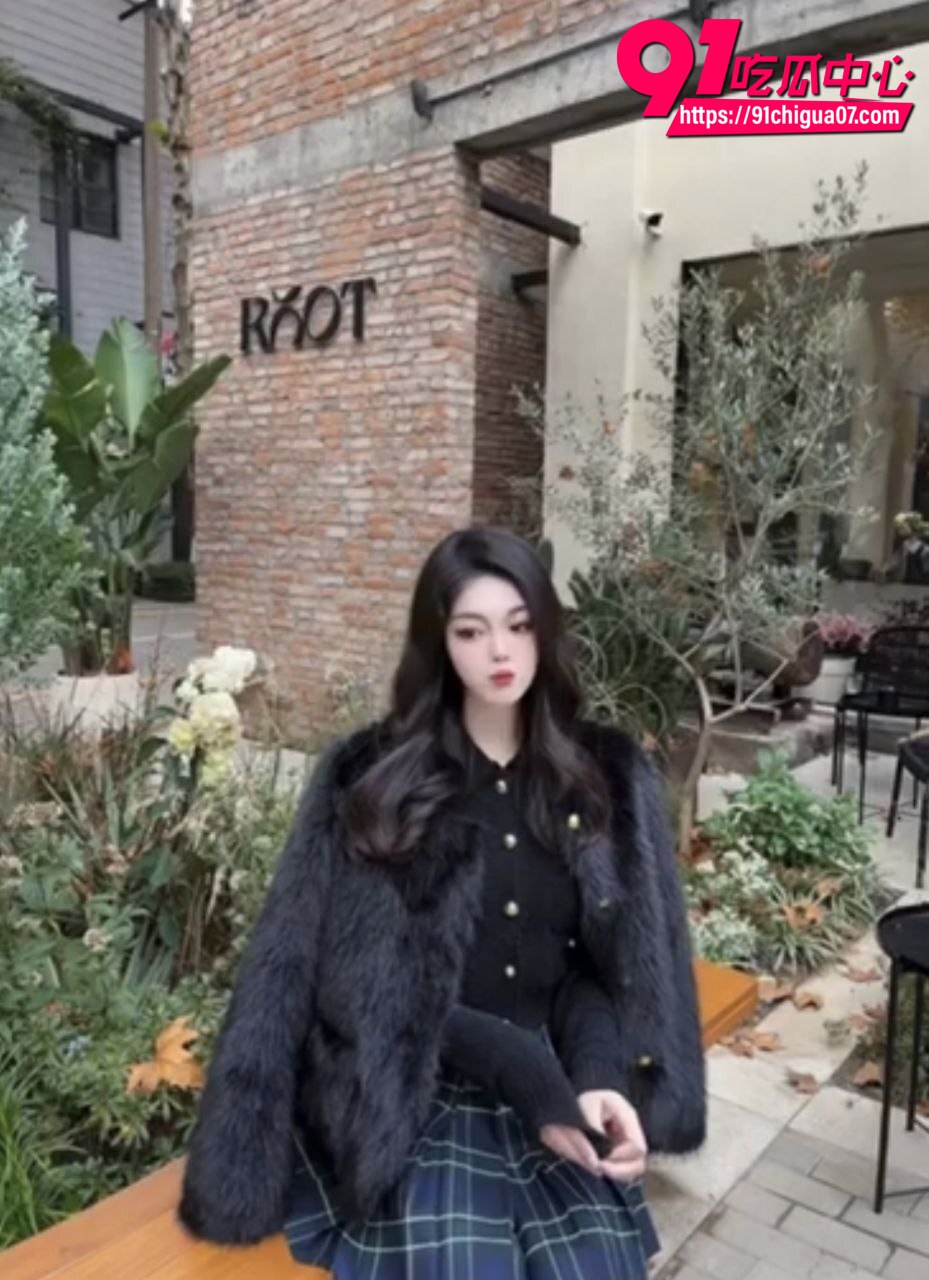 河北美术学院高颜值美女口交做爱5