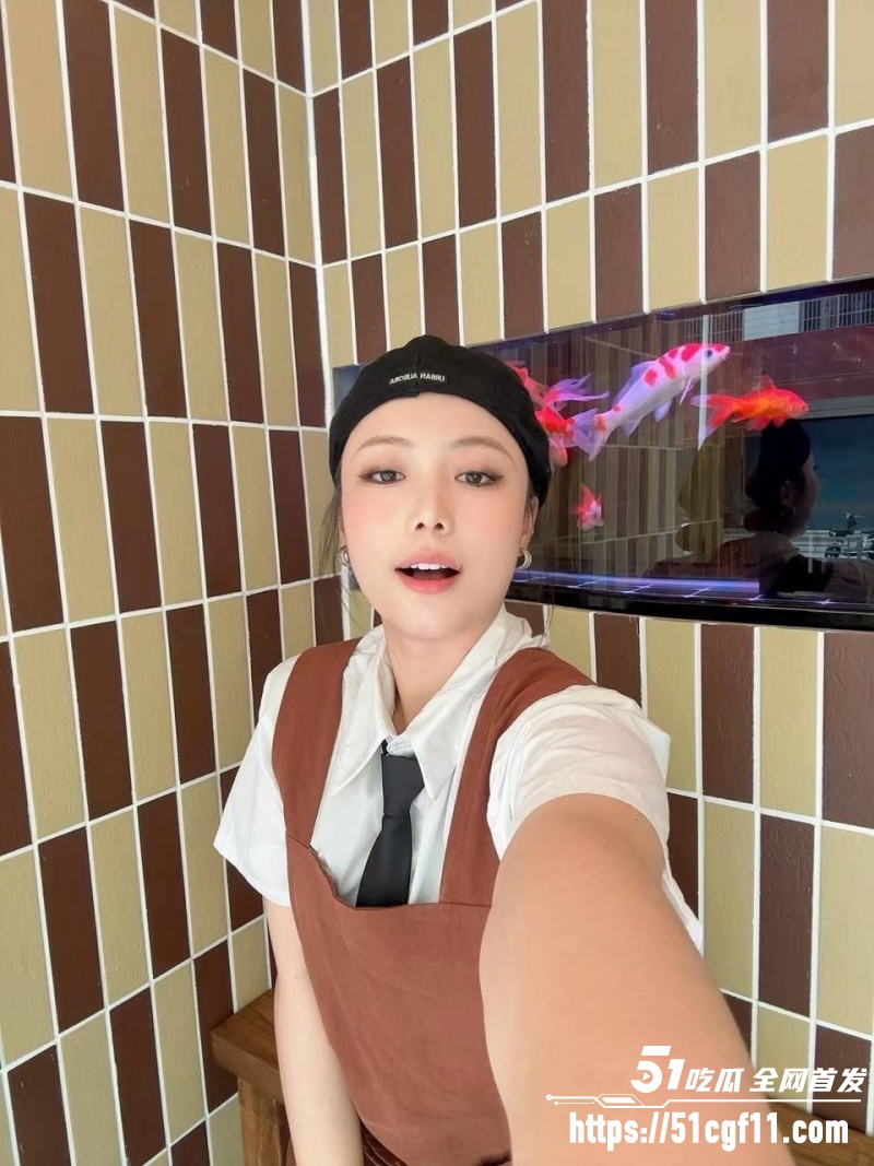 嘉兴甜品店服务员 李舒艳 1