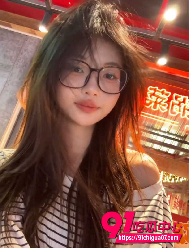 甘肃巨乳小美女林宛瑜肥臀疯狂榨精男友 每次撅臀等着后入猛干 这反差身材太致命了