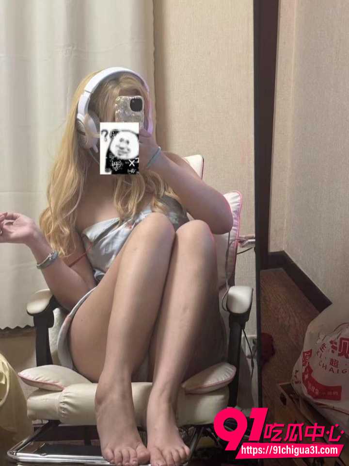 健身美女李婷全裸后入10