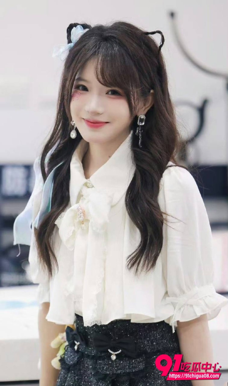 丝芭女团陪酒陪玩陪睡17