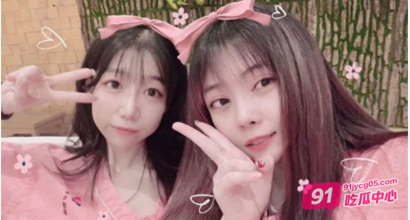 冰火两重天！学生妹嘴含红牛吃棒棒 一张嘴忙不过来～ 配图2