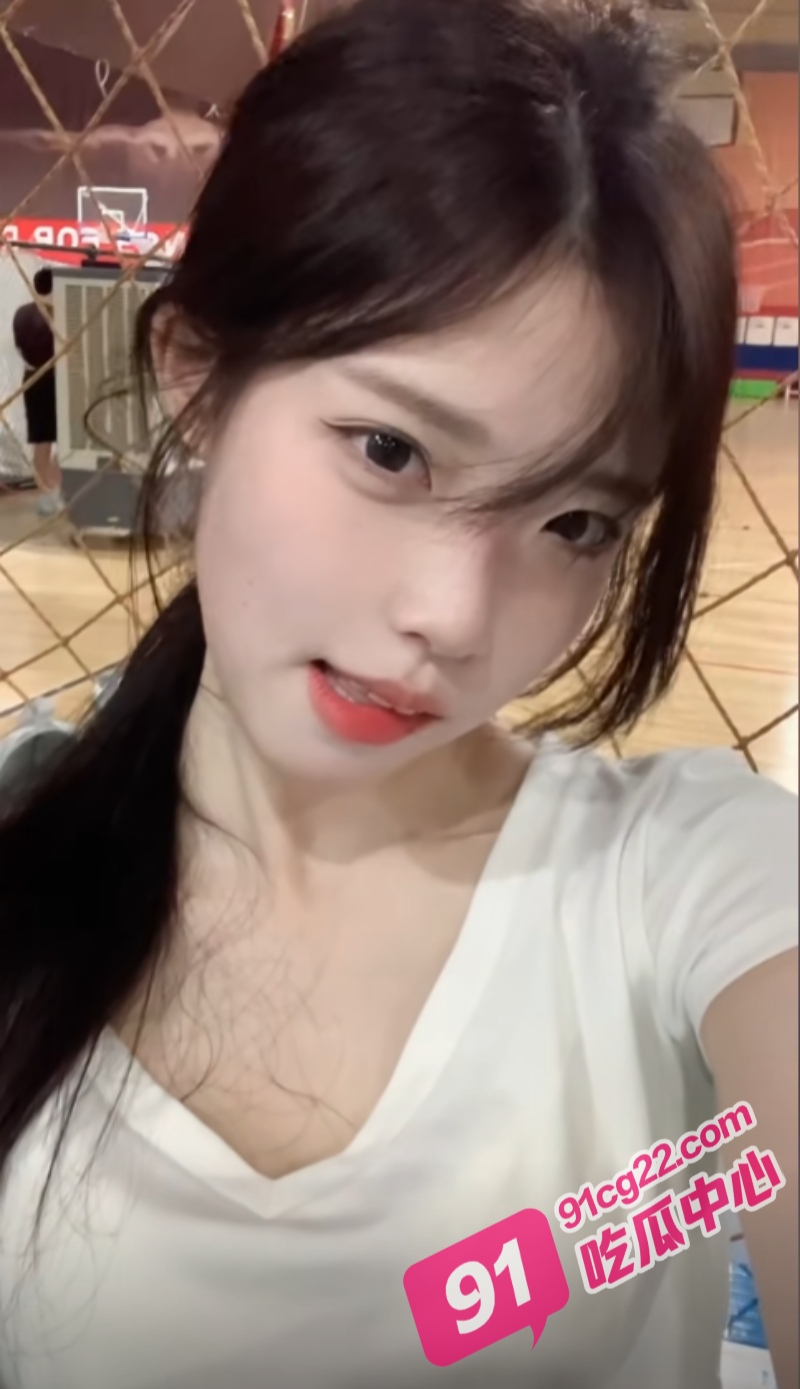 兄妹乱伦之我的表妹女友 表妹钟爱表哥大鸡巴 “哥哥 疼不要” 配图