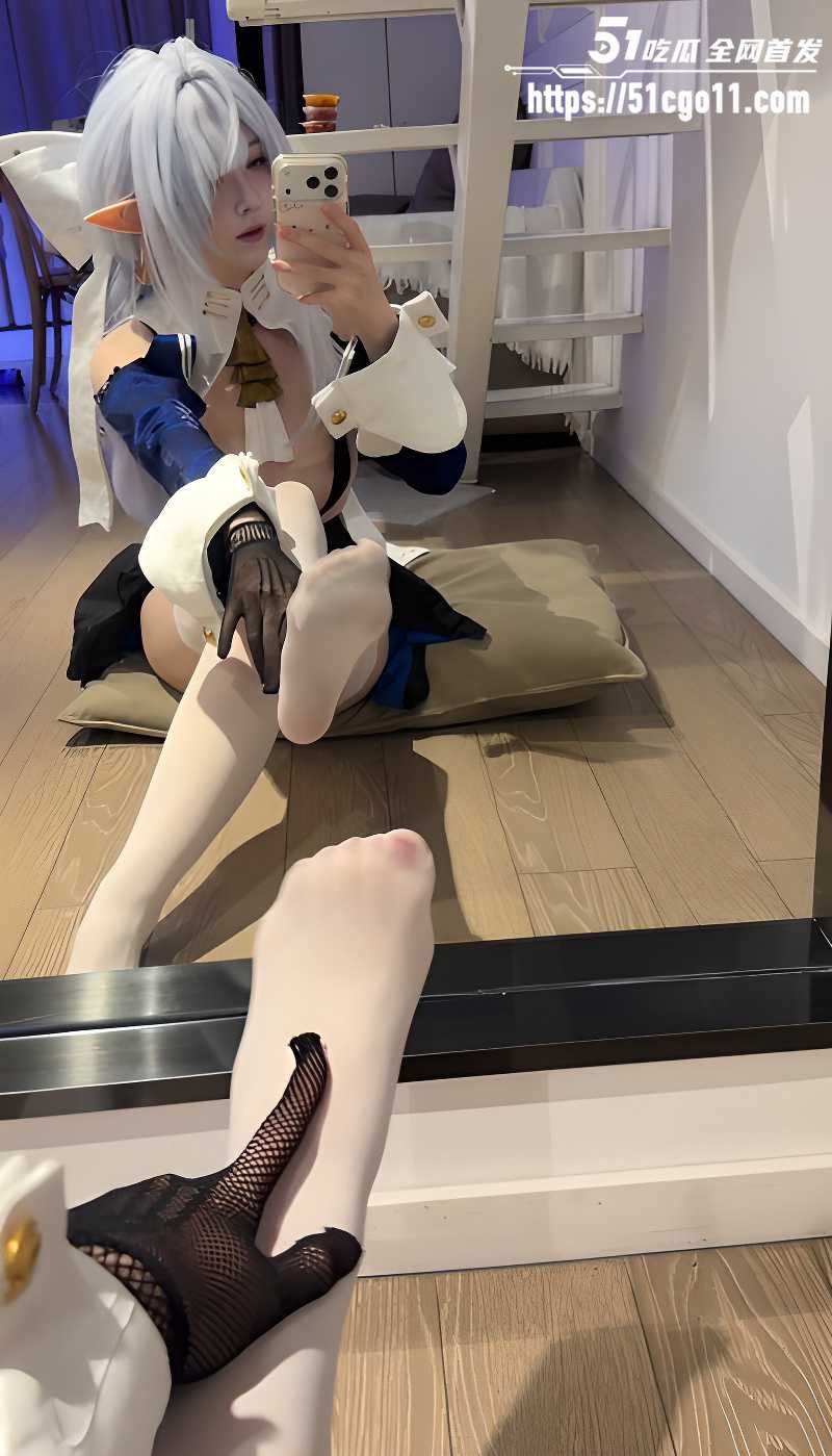 推特高颜值福利姬 一小央泽 2
