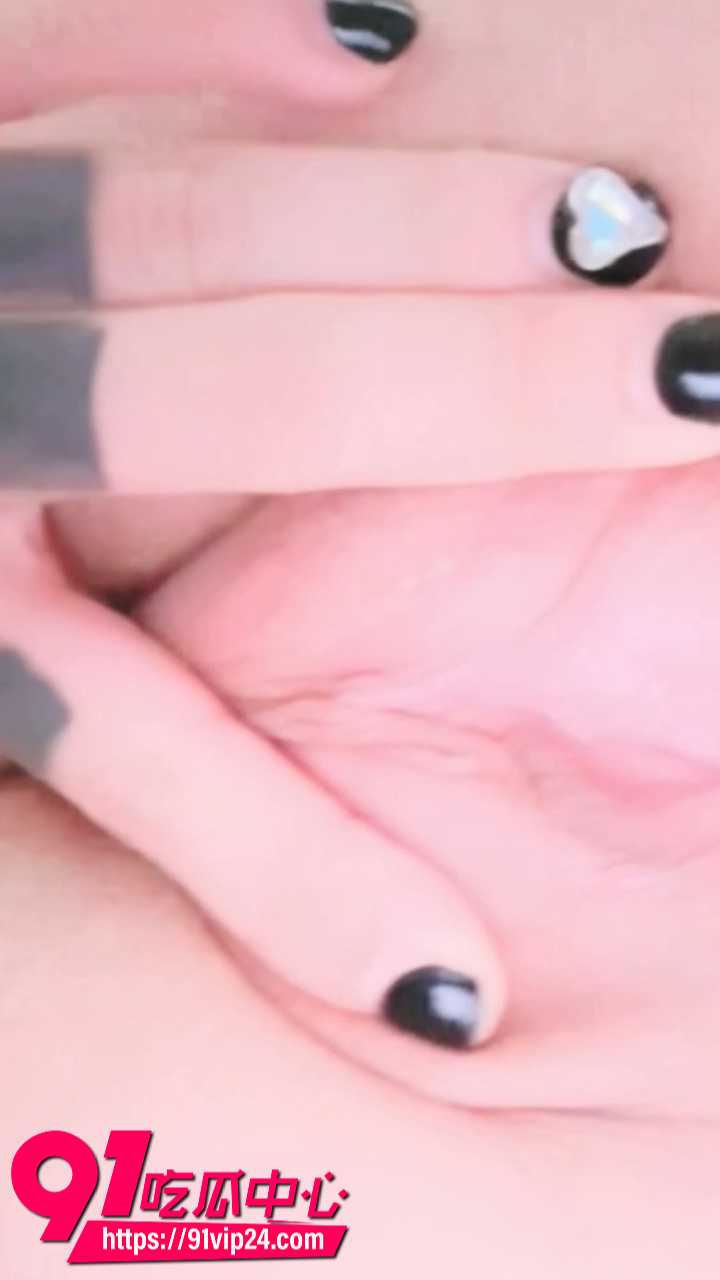 反差萝莉金允娜Yina私房福利9