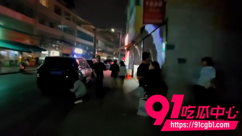 深夜城中村扫街体验50岁老阿姨足疗店性服务 第一视角实录 口交传教士体位床上激战3 深夜城中村扫街体验50岁老阿姨足疗店性服务 第一视角实录 口交传教士体位床上激战3
