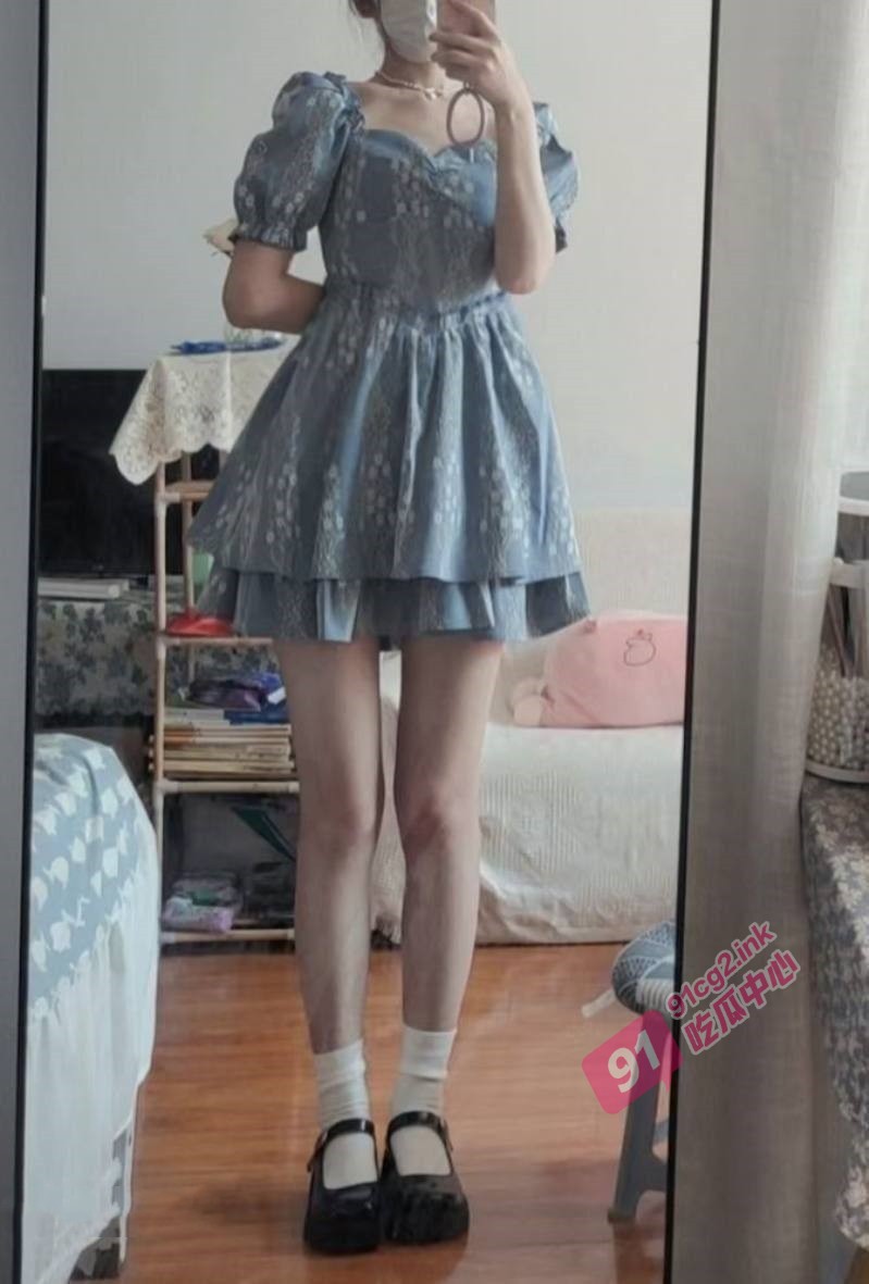 郑州清纯小学妹～喜欢被男友暴力征服 对鸡巴爱不释口 “宝贝 我就喜欢你的大鸡巴”