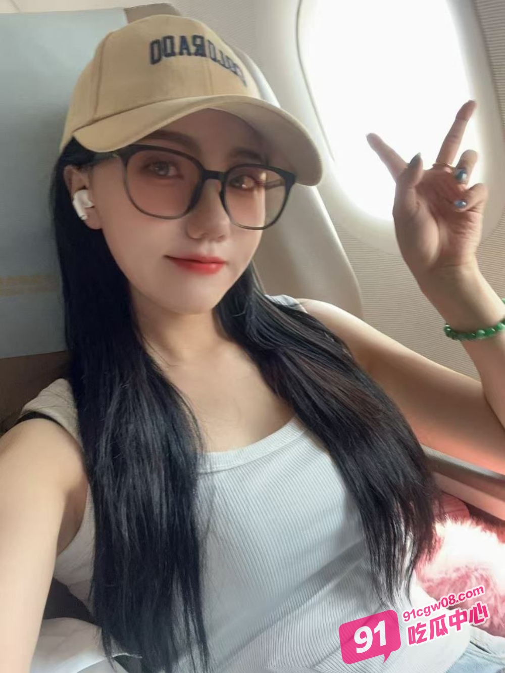 麻将桌上认识反差人妻趁着老公不在直接上门强肏 倒挂金钩69互口真会玩啊 配图2