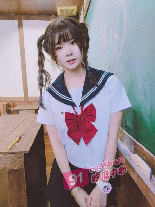 福建闽南科技大学嫩妹郑宜欣～双马尾学生装 “哥哥 你硬了吗”