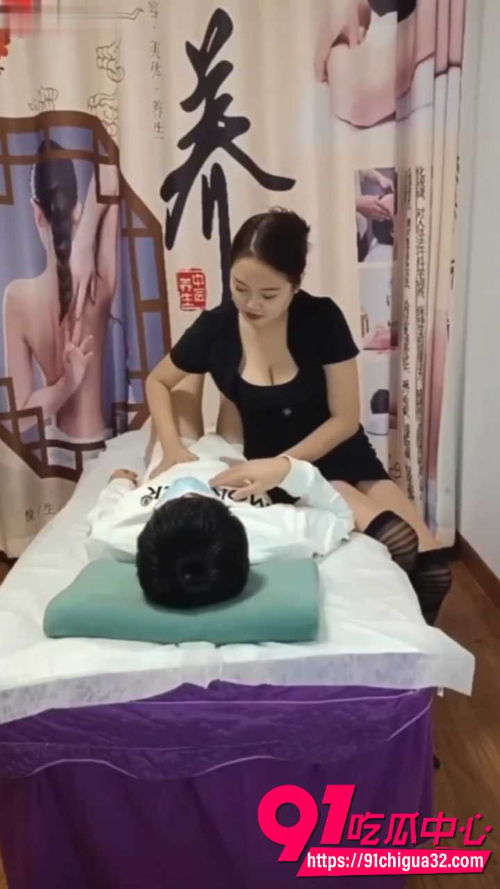 巨乳女技师霸王硬上弓1 巨乳女技师霸王硬上弓1