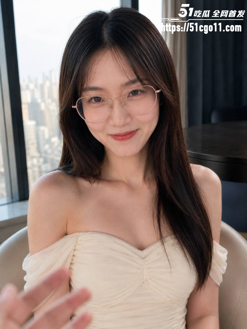 哈医大校花宦雅昕三里屯3P门01 哈医大校花宦雅昕三里屯3P门01