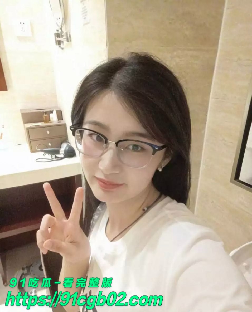 郑州少妇杨雪琪清纯人妻卖淫曝光 金主花样玩弄骚逼 口交后入淫荡不堪