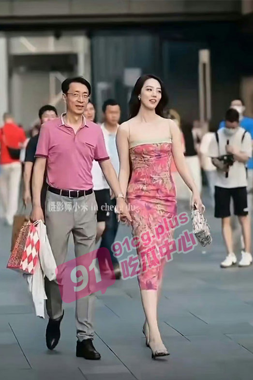中石油 胡继勇 被年轻富婆包养 和 董思槿 狗血剧情 富婆露点照全网曝光