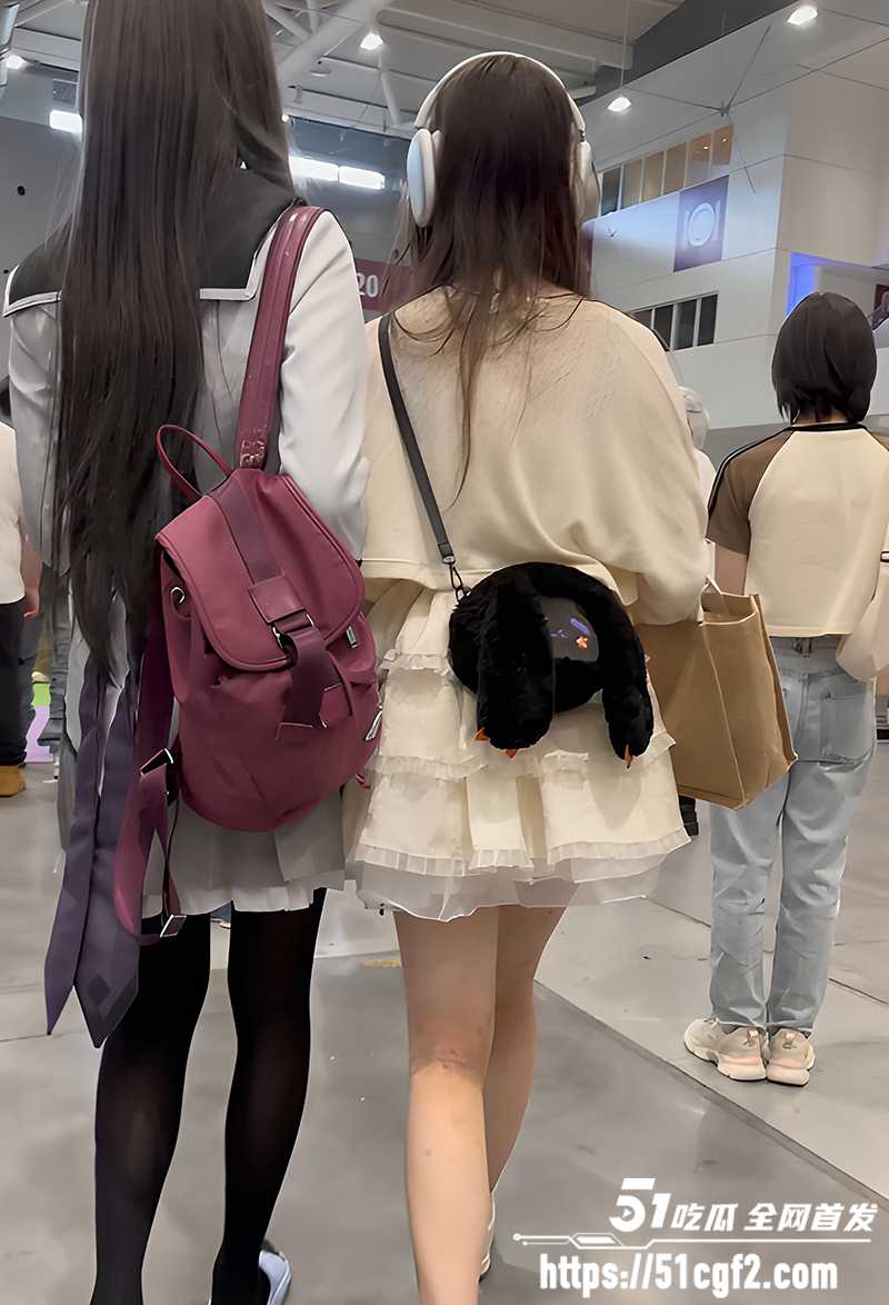 抄底偷拍无内小姐姐合集 10 拷贝 抄底偷拍无内小姐姐合集 10 拷贝